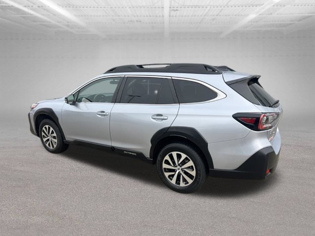 Used 2024 Subaru Outback Premium AWD/4WD image 7