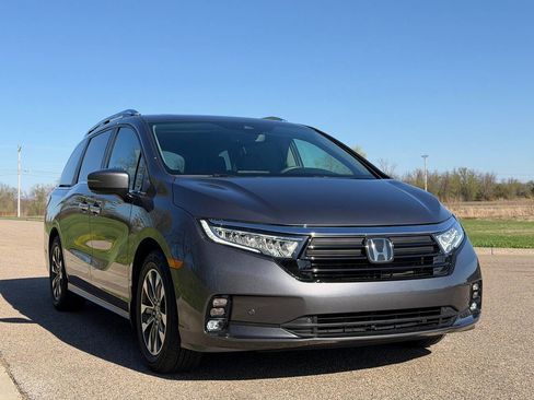 Used 2024 Honda Odyssey EX-L image 1