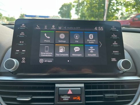 Used 2018 Honda Accord EX image 25