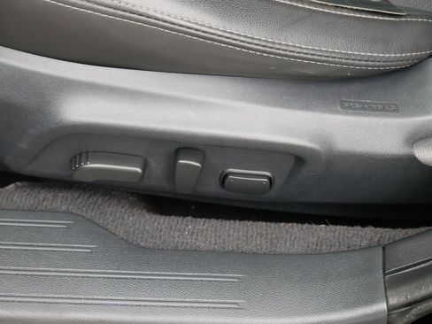 Used 2017 Subaru Outback 2.5i Limited image 17