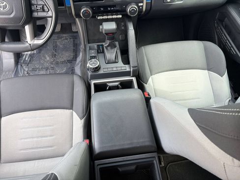 Used 2025 Toyota Tacoma TRD Off-Road AWD/4WD image 36