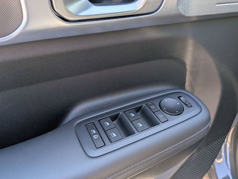 Used 2025 Hyundai Santa Fe SEL FWD image 13