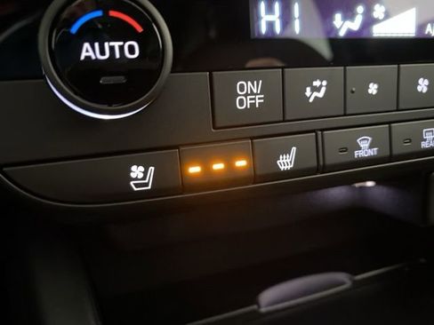 New 2026 Subaru Outback Touring XT image 19