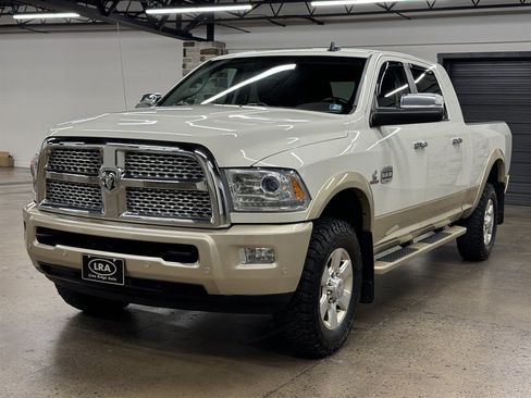 Used 2016 RAM 2500 Longhorn w/ Convenience Group AWD/4WD image 3