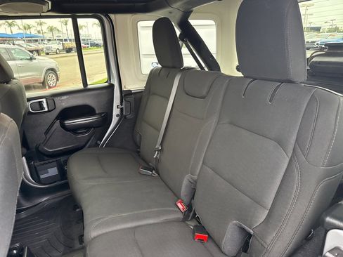 Used 2020 Jeep Wrangler Unlimited Sport S image 15