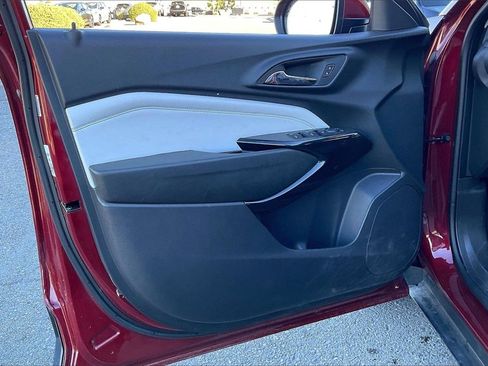 Used 2025 Chevrolet Trax LT image 21