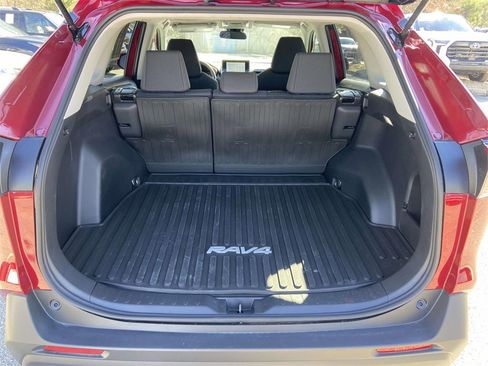 Used 2025 Toyota RAV4 LE image 10
