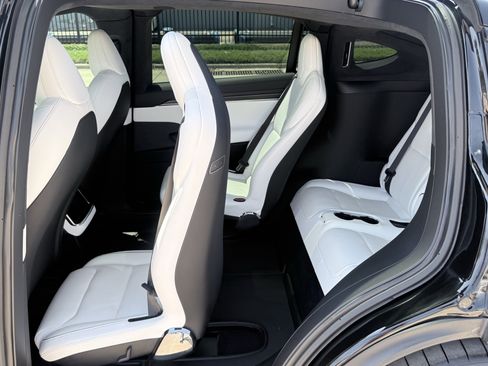Used 2022 Tesla Model X Plaid AWD/4WD image 34