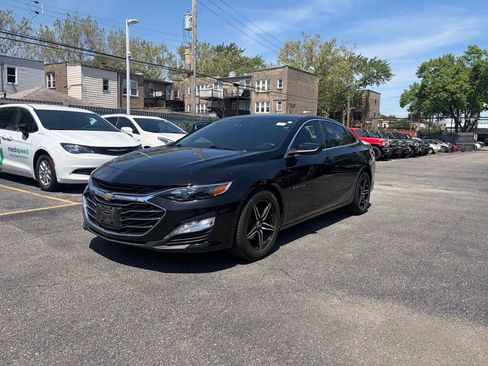 Used 2019 Chevrolet Malibu LT FWD image 3