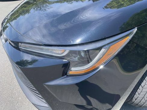Used 2023 Toyota Corolla LE FWD image 5