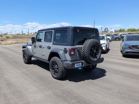 Used 2023 Jeep Wrangler Unlimited w/ Cold Weather Group AWD/4WD image 5