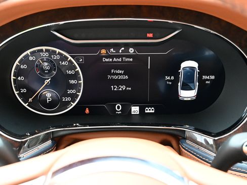 Used 2022 Bentley Flying Spur V8 AWD/4WD image 27
