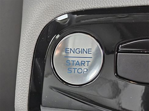 New 2025 Ford Escape SE w/ PHEV Premium Package image 24