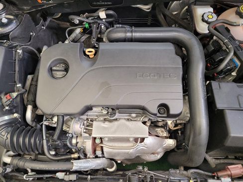 Used 2021 Chevrolet Malibu LT FWD image 30