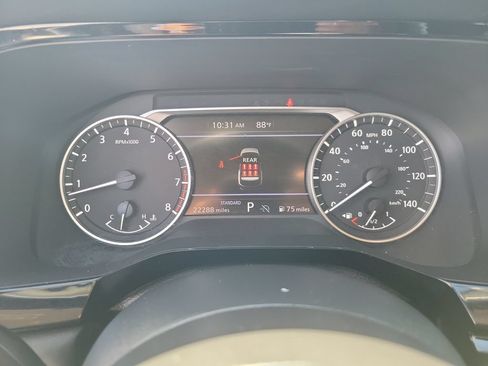 Used 2024 Nissan Pathfinder SV FWD image 22