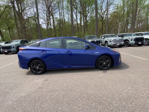 Used 2018 Toyota Prius Three Touring w/ Appearance Package FWD image 13