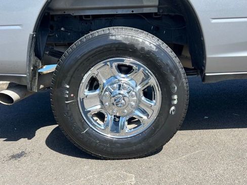 Used 2024 RAM 3500 Tradesman w/ Chrome Appearance Group AWD/4WD image 9