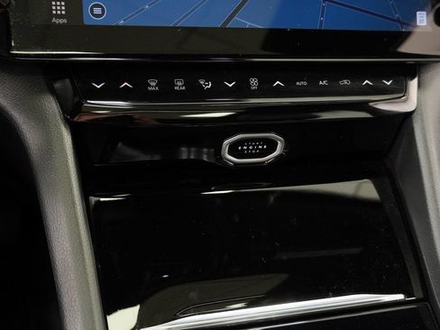Used 2026 Jeep Grand Cherokee Limited w/ Limited Altitude Package AWD/4WD image 36