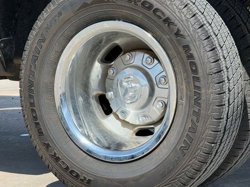 Used 2024 RAM 3500 Tradesman w/ Chrome Appearance Group AWD/4WD image 15
