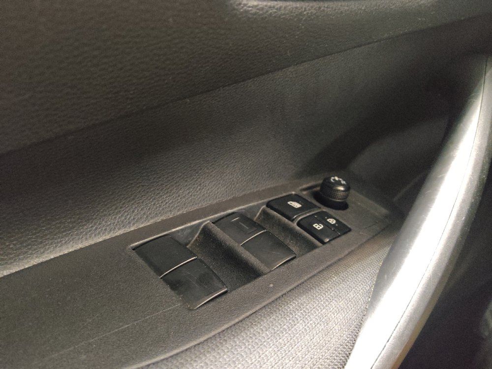 Used 2021 Toyota Corolla LE FWD image 27