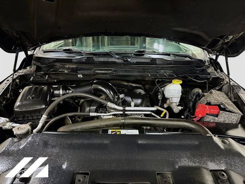 Used 2018 RAM 1500 Laramie w/ Convenience Group AWD/4WD image 18