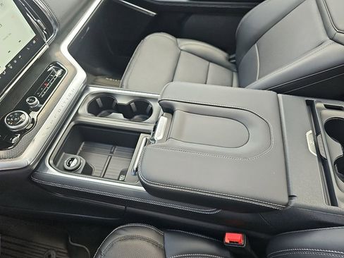New 2026 Ford Expedition Max Platinum AWD/4WD image 21
