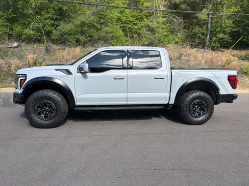 Used 2025 Ford F150 Raptor w/ Equipment Group 803A Raptor R AWD/4WD image 4