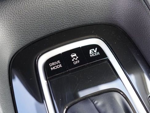 Used 2024 Toyota Corolla LE FWD image 28
