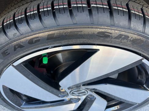 Certified 2024 Volkswagen GTI S image 32