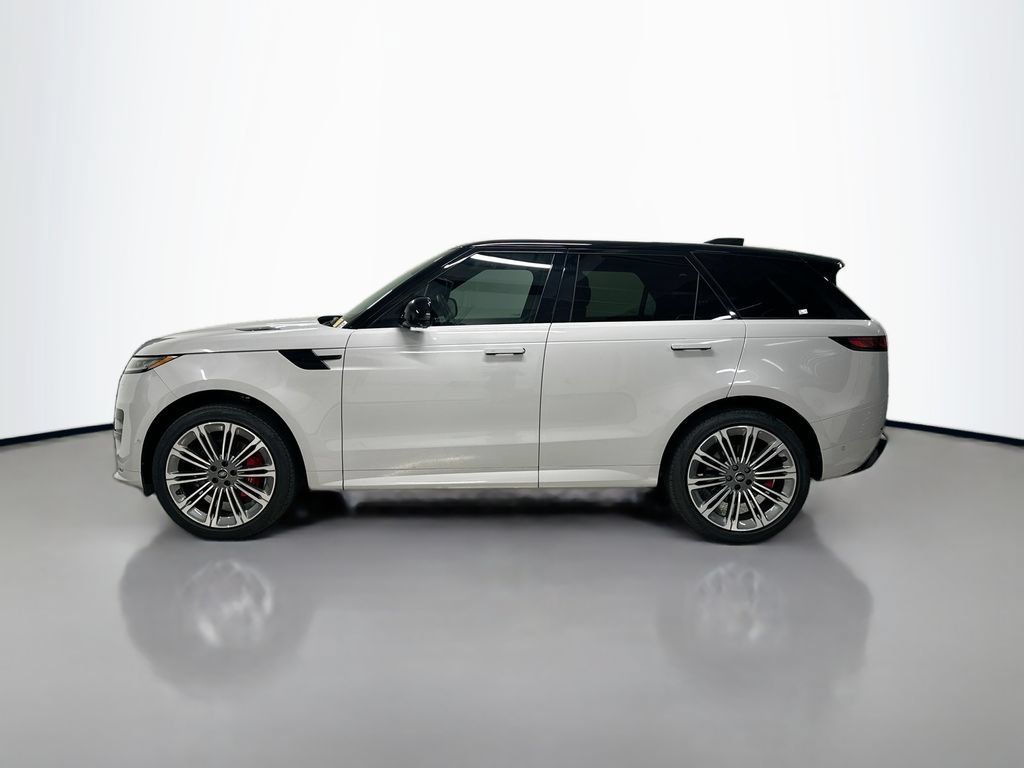 Used 2024 Land Rover Range Rover Sport Dynamic SE AWD/4WD image 2