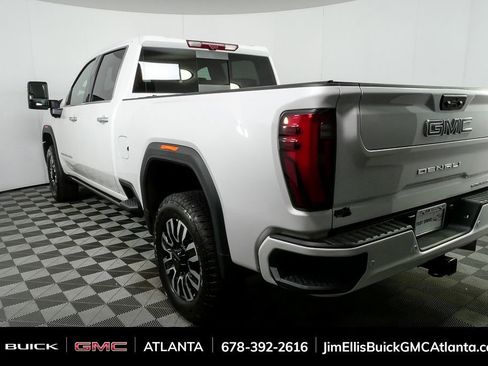 Used 2024 GMC Sierra 2500 Denali Ultimate image 3