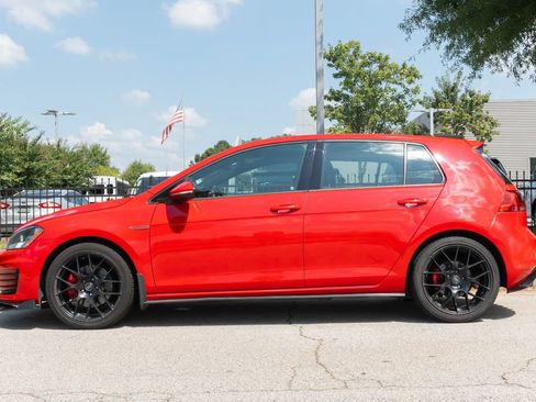 Used 2015 Volkswagen GTI S FWD image 9