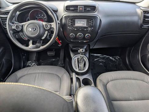 Used 2016 Kia Soul + FWD image 15