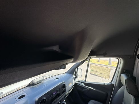 Used 2025 Mercedes-Benz Sprinter 2500 image 24