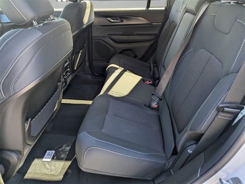 New 2025 Jeep Grand Cherokee Laredo w/ MOPAR Finishing Package image 8