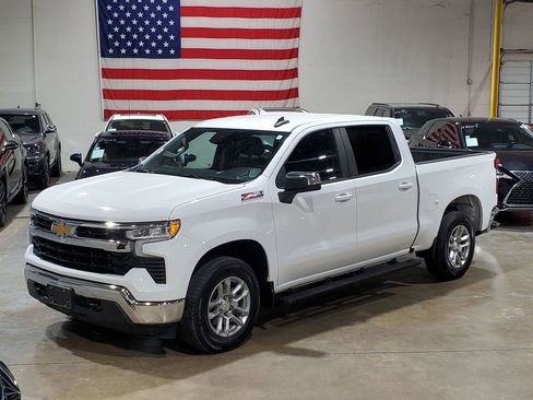 Used 2023 Chevrolet Silverado 1500 LT w/ Z71 Off-Road Package AWD/4WD image 55