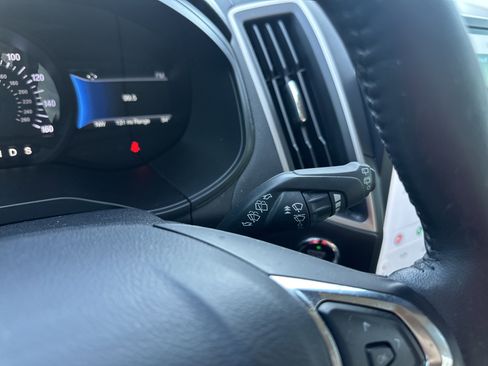 Used 2022 Ford Edge SEL w/ Convenience Package image 23