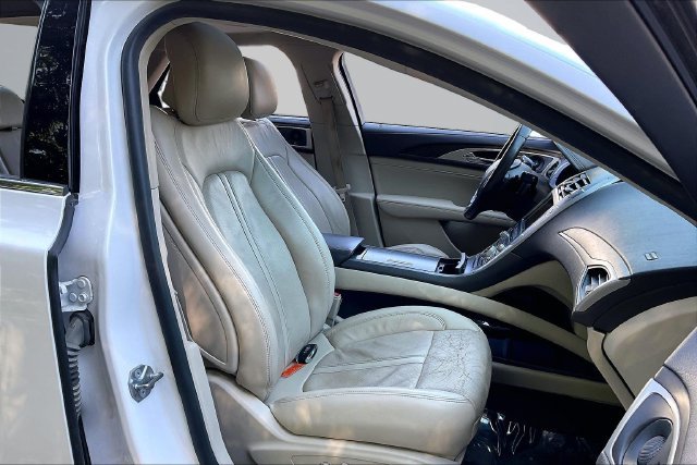 Used 2018 Lincoln MKZ Reserve w/ Technology Package FWD image 8
