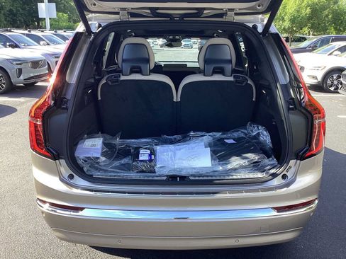 Used 2026 Volvo XC90 T8 Plus w/ Protection Package Premier image 35