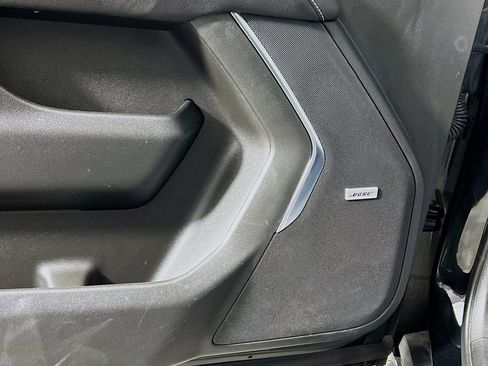 Used 2023 Chevrolet Tahoe Premier w/ Premium Package 2 image 18