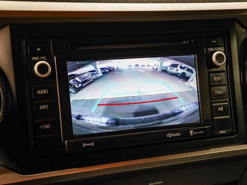 Certified 2019 Toyota Tacoma SR5 image 27