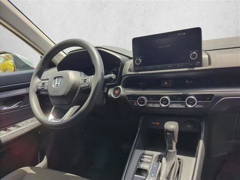 Used 2025 Honda CR-V EX image 25