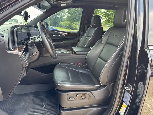 Used 2023 Cadillac Escalade Premium Luxury w/ LPO, Radiant Package AWD/4WD image 11