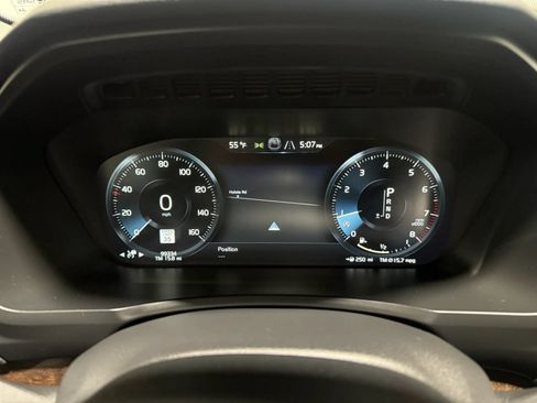 Used 2016 Volvo XC90 T6 Momentum w/ Momentum Plus Package AWD/4WD image 31