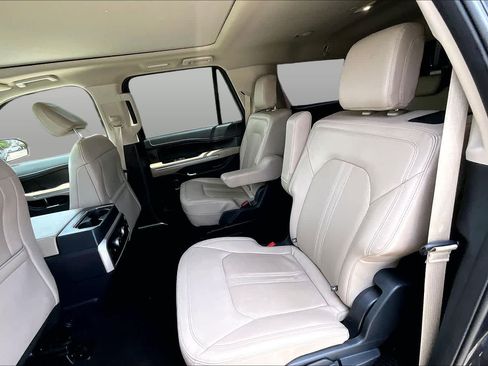 Used 2024 Ford Expedition Max Limited AWD/4WD image 34