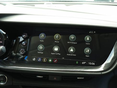 Used 2023 Buick Envision Essence AWD/4WD image 23