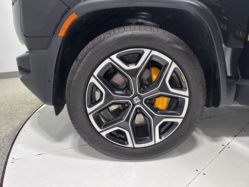 Used 2024 Rivian R1S Adventure AWD/4WD image 10