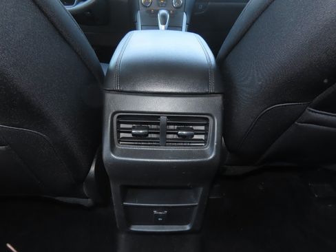 Used 2017 Ford Edge SE FWD image 21