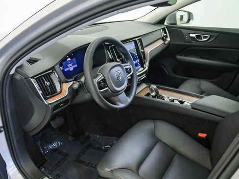 Certified 2025 Volvo V60 B5 Cross Country Plus image 17