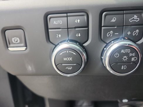 Used 2026 GMC Sierra 2500 Denali AWD/4WD image 9